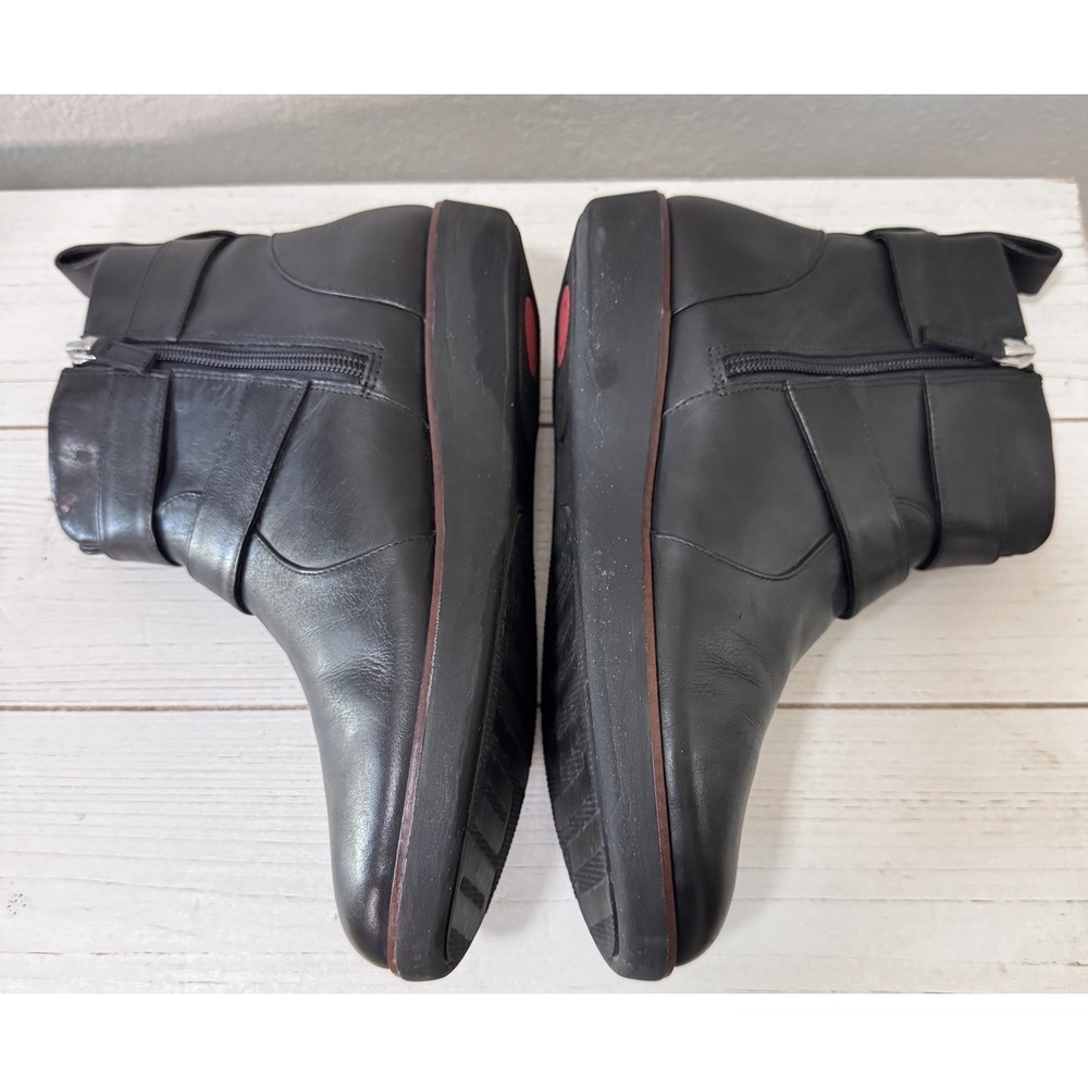 FitFlop Laila Black Leather Boots Women's Sz 8.5 EUC - Picture 5 of 8